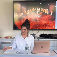 Amparo Necker, PhD candidate in Comparative Literature, discusses her paper at the Institute for German Cultural Studies Colloquium.