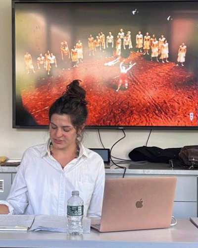 Amparo Necker, PhD candidate in Comparative Literature, discusses her paper at the Institute for German Cultural Studies Colloquium.